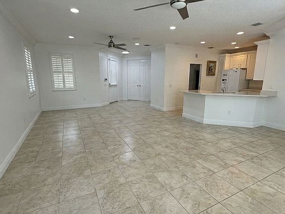 4th image of 2577 E Community Dr #2577