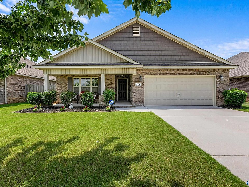 1st image of 209 Olde Dogwood Trl