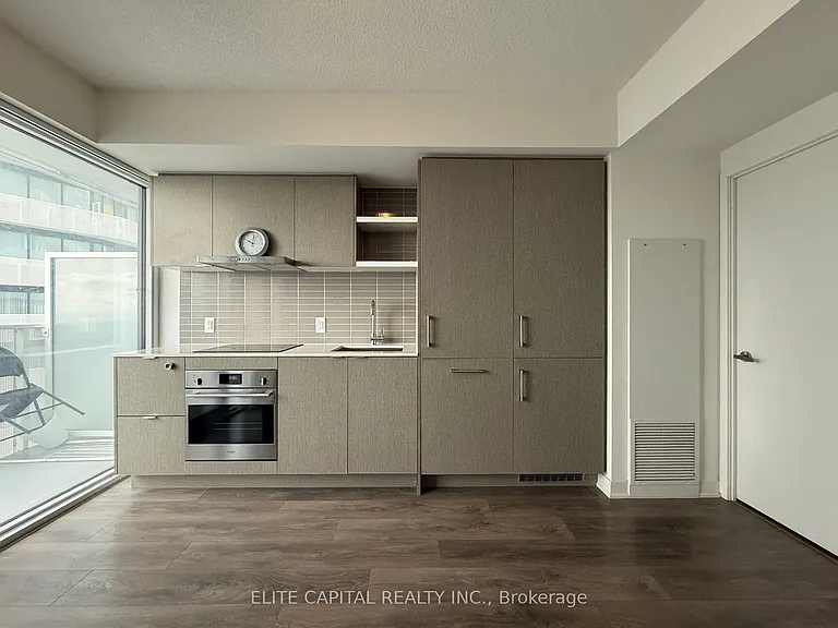 88 Harbour St #3711 — Photo 2