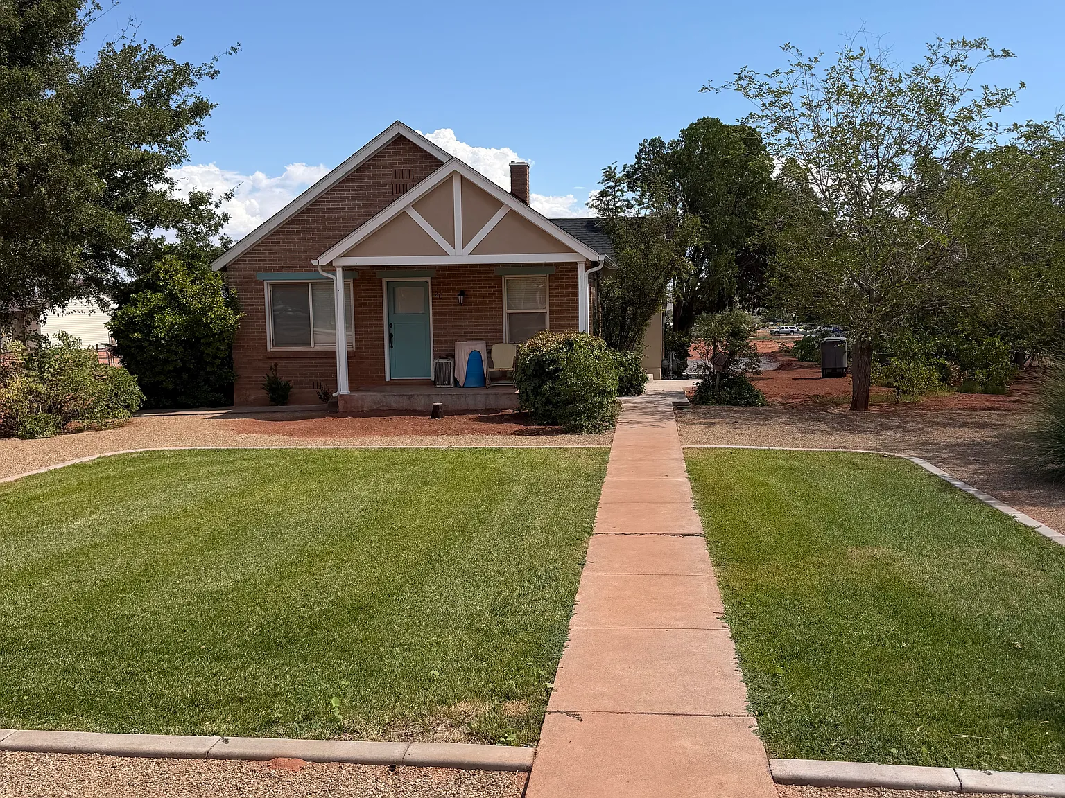2 bed, 1200 sqft, $2,000 — Photo 2