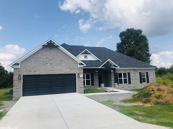 3rd image of 33 Duncan Ln