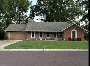 7309 W 101st St, Overland Park, KS 66212