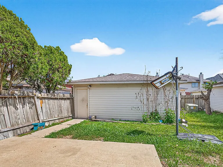 8617 Mapletwist St — Photo 43
