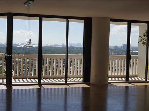 4th image of 2000 Island Blvd APT 2304
