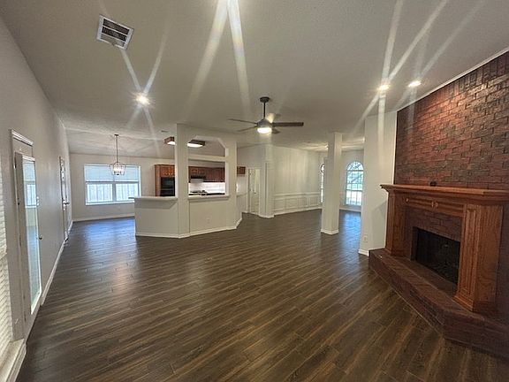 4th image of 748 Summerfield Dr