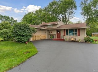 2102 Ainsworth St, Flint, MI 48532