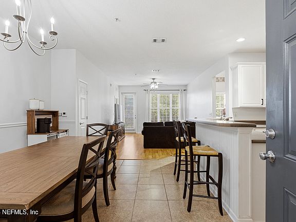 4th image of 11251 CAMPFIELD Drive #3302
