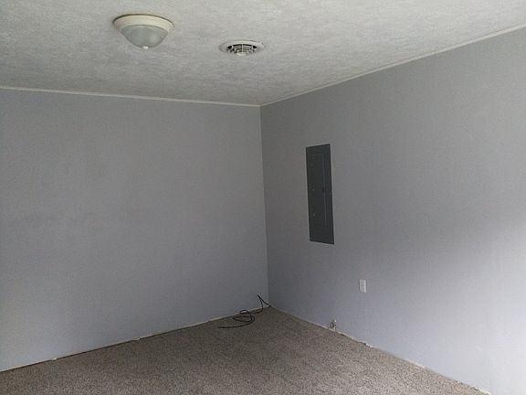 4th image of 120 Greenbriar Ln