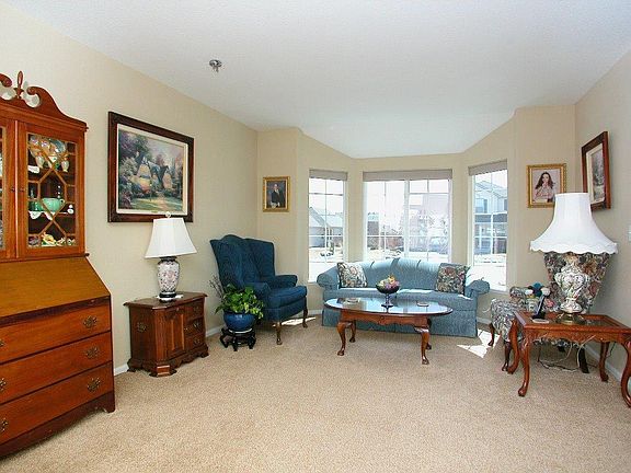 4th image of 9370 Royal Melbourne Cir