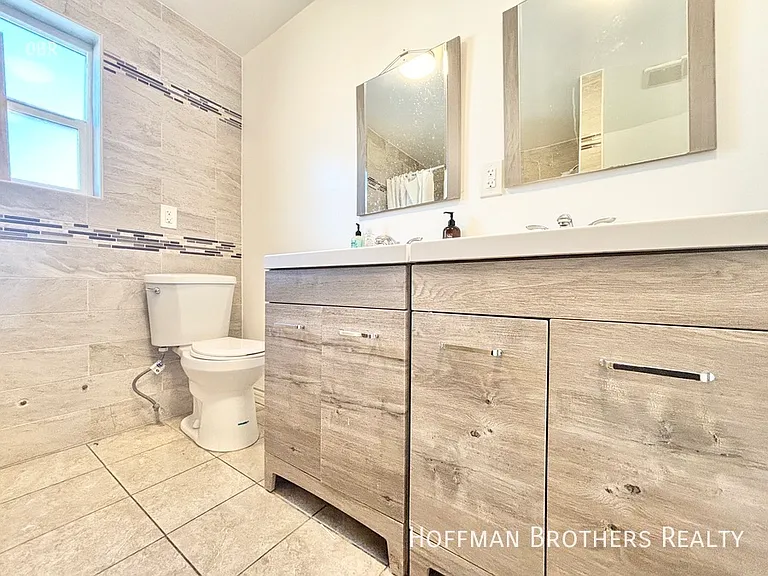 2422 Venice Blvd #5 — Photo 8