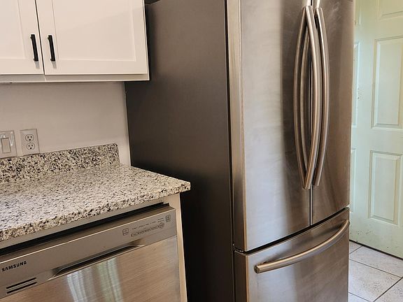 4th image of 1200 Cross Creek Way APT 1