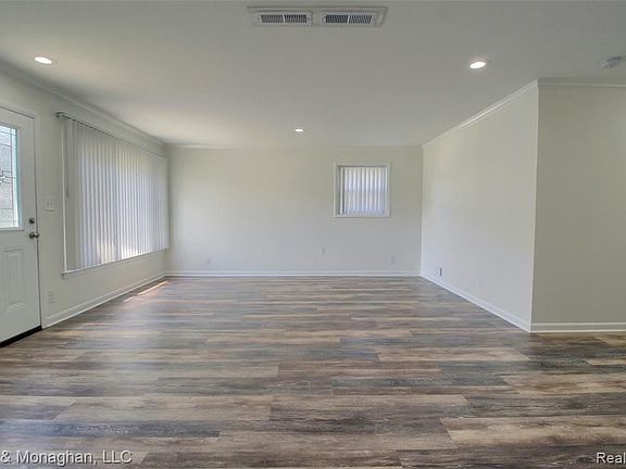 2nd image of 21549 Parkway St