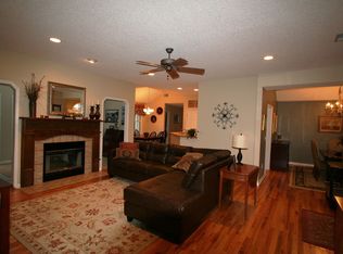 303 Glen Oaks Dr, Johnson City, TN 37615