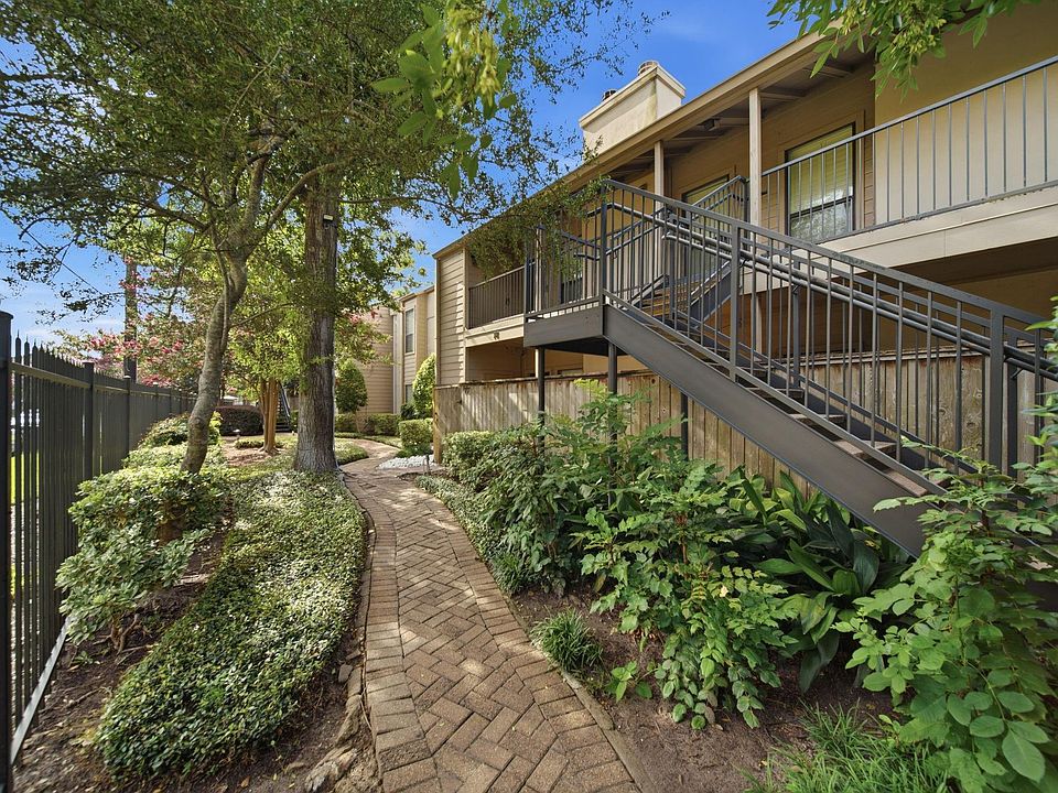 1st image of 1100 Augusta Dr APT 77