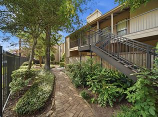 1100 Augusta Dr APT 77, Houston, TX 77057