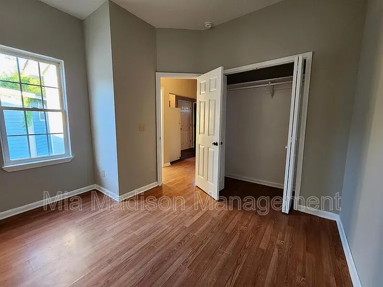 620 W Anderson Ln — Photo 11