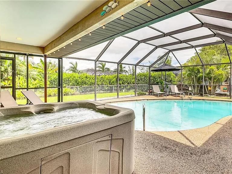 6030 Perthshire Ln — Photo 36