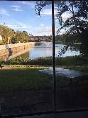 1st image of 934 Pipers Cay Dr
