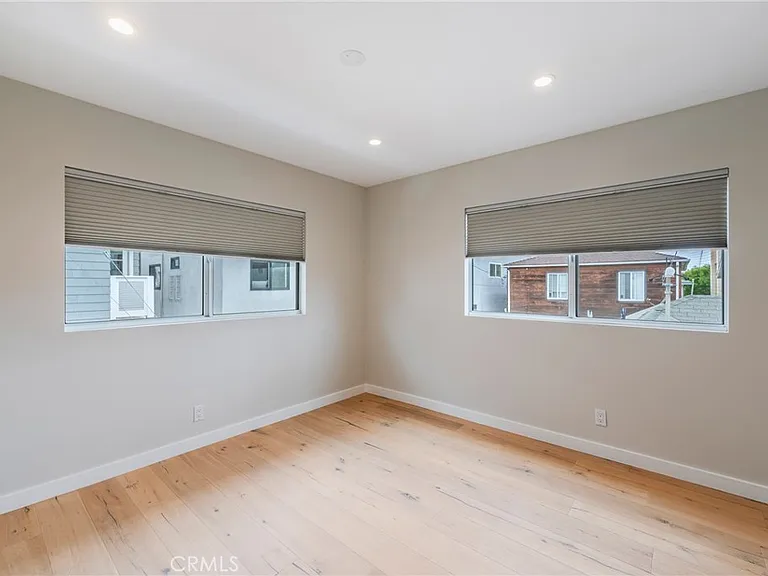 420 28th St — Photo 26