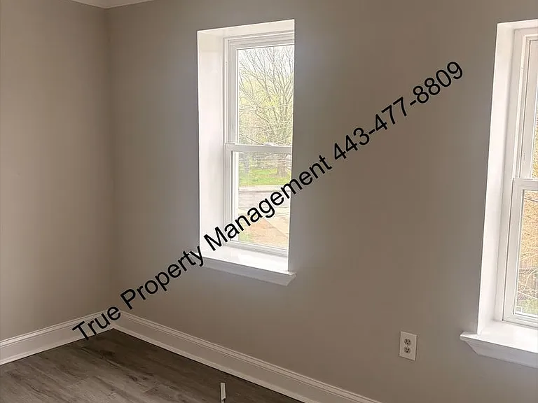 1614 N Calhoun St — Photo 12
