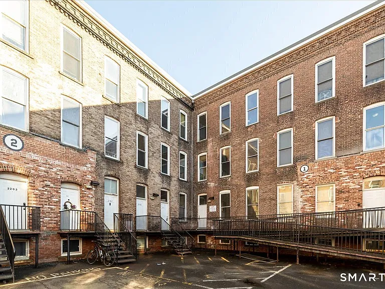 325 Lafayette St #1302 — Photo 16