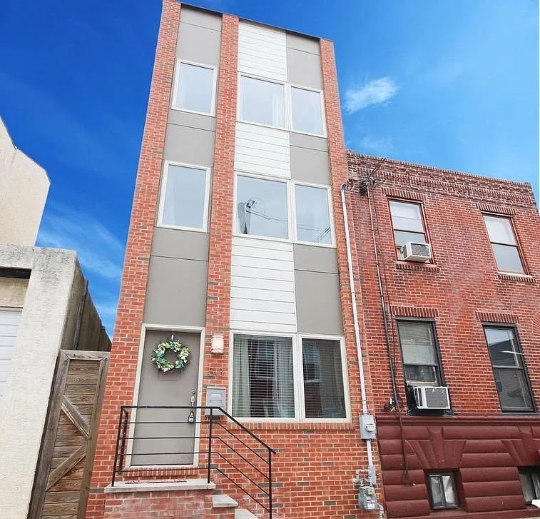 Gorgeous 3-Bed/2.5-Bath Townhome in South Philadelphia! Available October 1st! — Photo 1