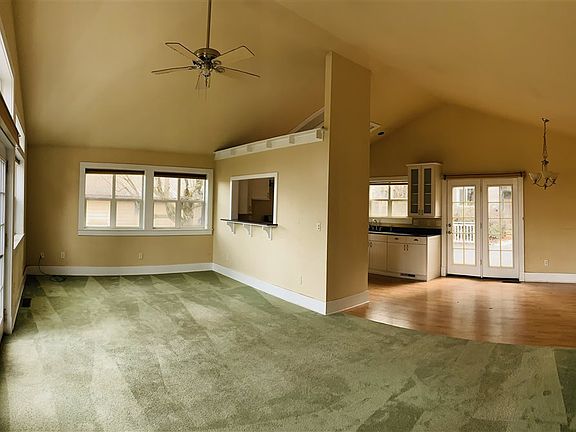 3rd image of 628 W High St
