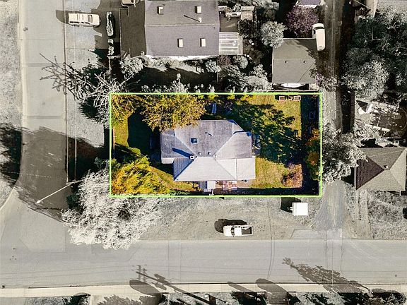 4th image of 533 Baden Powell St