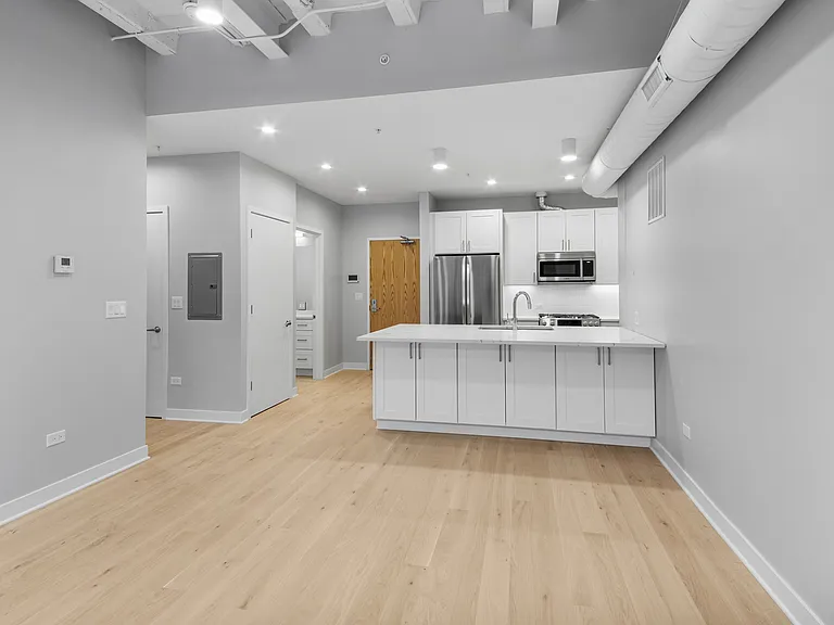 4637 N Ashland Ave #302 — Photo 9