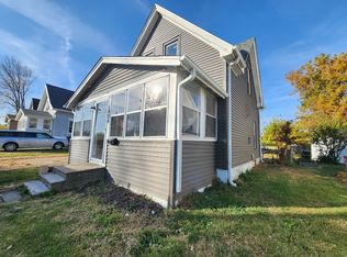 1806 M St SW, Cedar Rapids, IA 52404