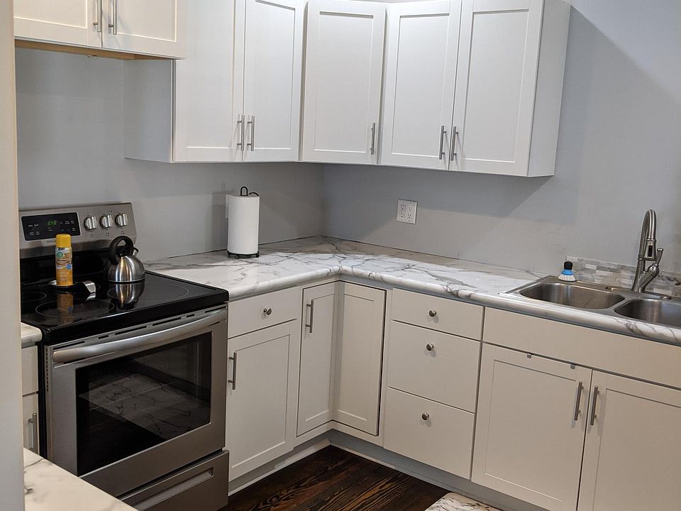 1st image of 213 Lynwood Ave