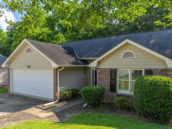 2nd image of 6475 Cove Creek Ct