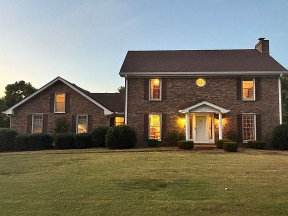 3rd image of 4803 Wayside Dr