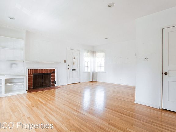 2nd image of 1542 Veteran Ave
