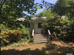 285 Dayton Ave, Manorville, NY 11949