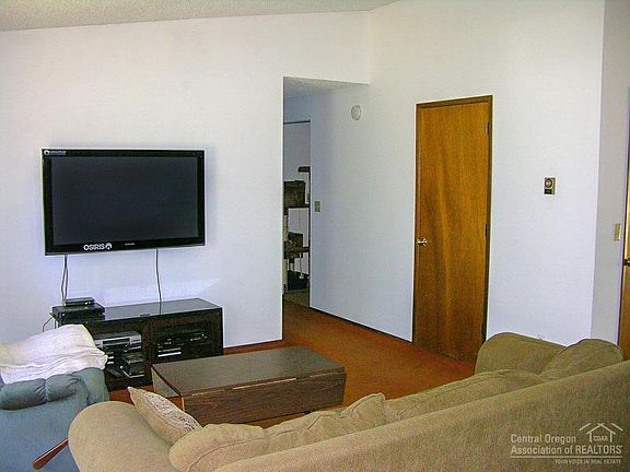 2nd image of 16964 Whittier Dr