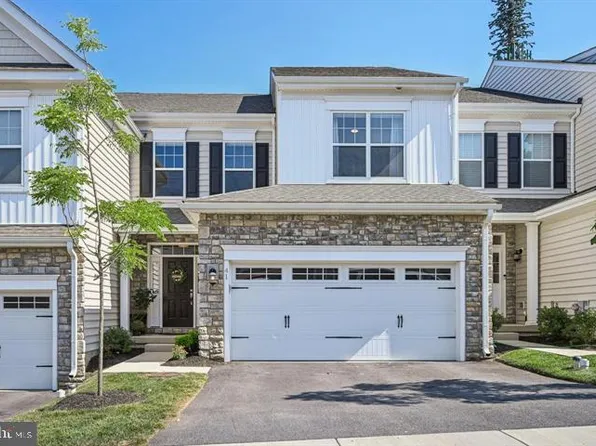 41 Midsummer Dr, West Chester, PA 19382