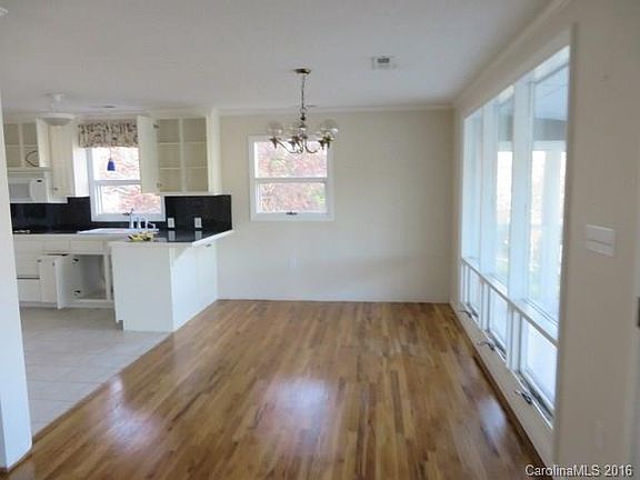 3rd image of 7045 Cove Creek Dr