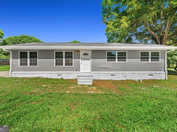 16 Elm St, Hartwell, GA 30643