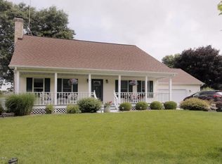 1114 Fennimore Dr, Marshall, MI 49068
