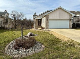 22 Yearling Ct, Charleston, IL 61920