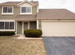 1435 Golden Oaks Pkwy, Aurora, IL 60506