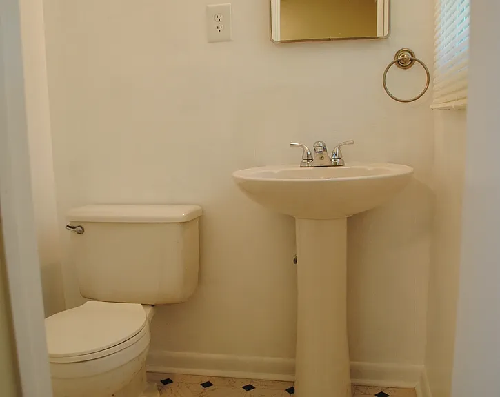 111 Walnut Dr — Photo 17