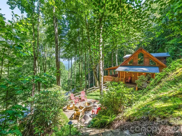 26 Tawodi Trl, Waynesville, NC 28751