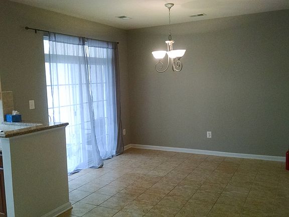 Eat-In Kitchen, Sliding door to balcony