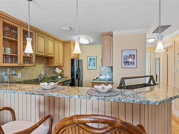 4th image of 1065 Gulf Shore Blvd N APT 415