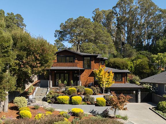 3rd image of 54 ORANGE Avenue