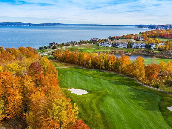 The Preserve Hole #1