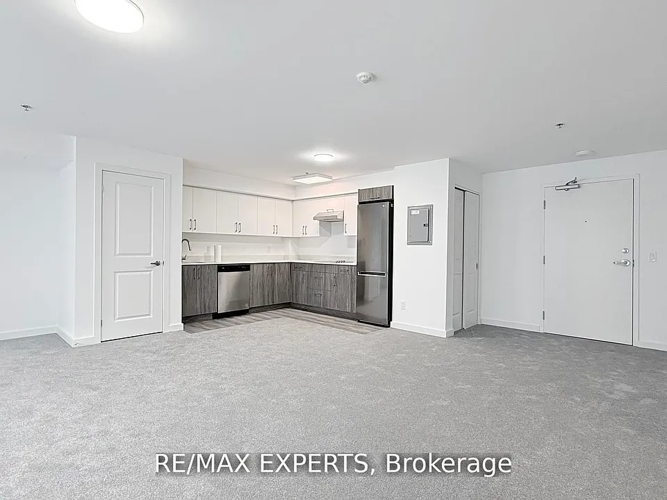 45 Connaught Ave #302