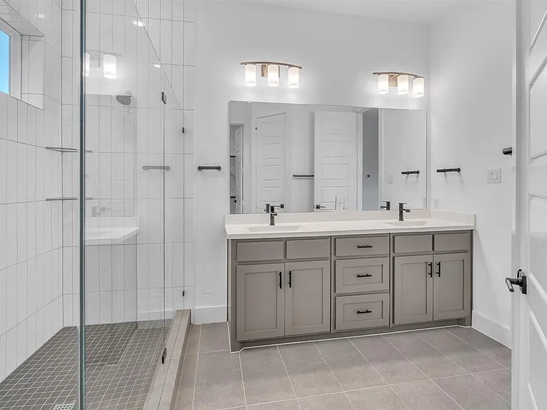 4924 Deavers Ln — Photo 12